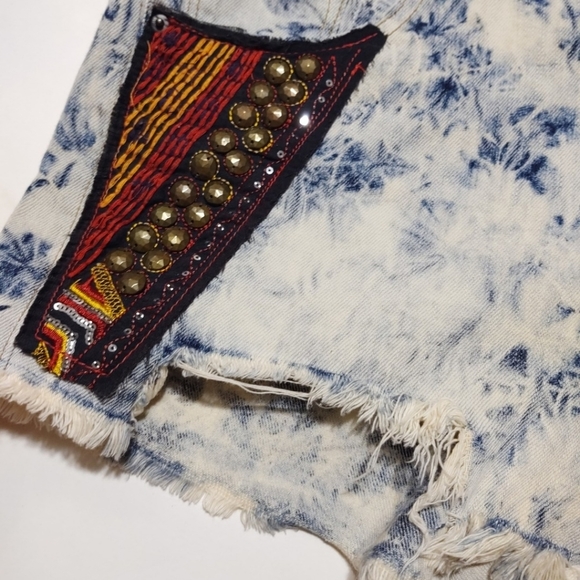 BDG Mid Rise Freja Vintage Fit Short 27 - Picture 3 of 7